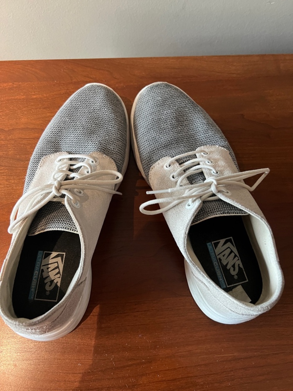 Vans Men's Low-Top Lace-Up Sneakers in Gray and White